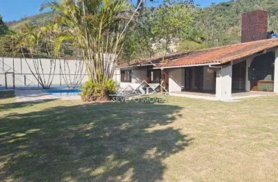 Casa com 6 quartos para alugar no Morin, Petrópolis 