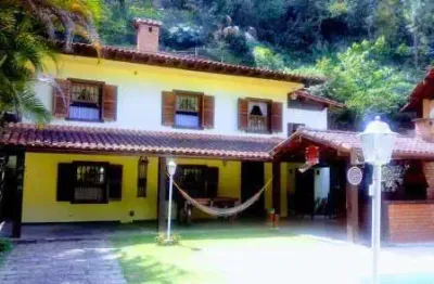 Casa com 4 quartos para alugar no Araras, Petrópolis 