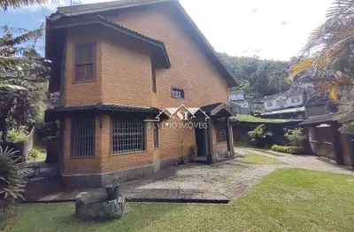 Casa com 4 quartos para alugar no Castelanea, Petrópolis 
