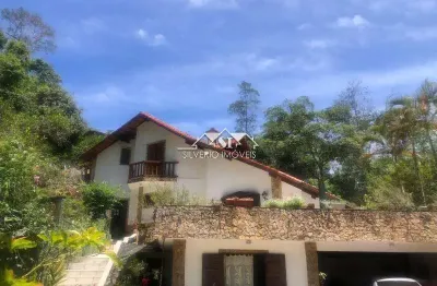 Casa em condomínio fechado com 3 quartos à venda no Nogueira, Petrópolis 