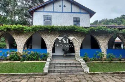 Apartamento com 3 quartos para alugar no Corrêas, Petrópolis 