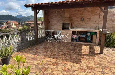 Casa com 2 quartos para alugar no Samambaia, Petrópolis 