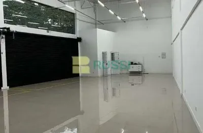 Galpão à venda, com 200 m², localizado na Vila Letônia em São José dos Campos/SP