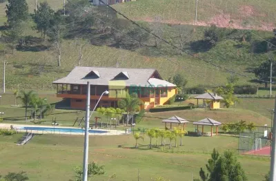 Terreno em condomínio fechado à venda na Rod. Dos Tamoios, Km 22,5, 3, Tapanhao, Jambeiro