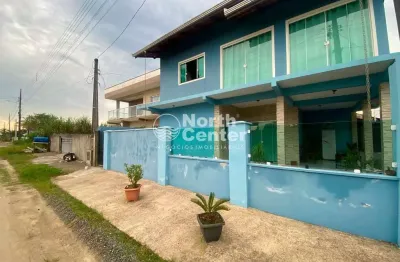 Sobrado com suíte e piscina, bairro centro, balneário barra do sul, sc