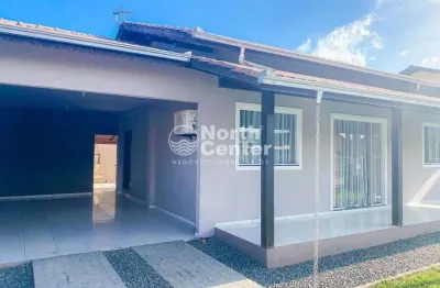 Casa moderna à venda, de laje e com churrasqueira, zona industrial norte, joinville, sc