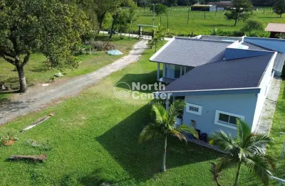 Casa com terreno amplo e galpão nos fundos á venda, bairro pinheiros, balneário barra do sul, sc