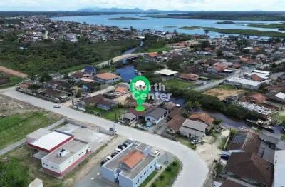 Casa com acesso direto ao rio à venda, bairro centro, balneário barra do sul, sc