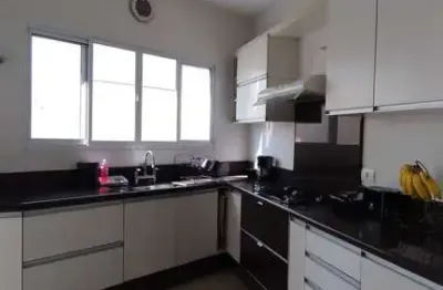 Casa em condomínio fechado com 3 quartos à venda na rua do cristal, 355, parque califórnia, jacareí por r$ 1.400.000