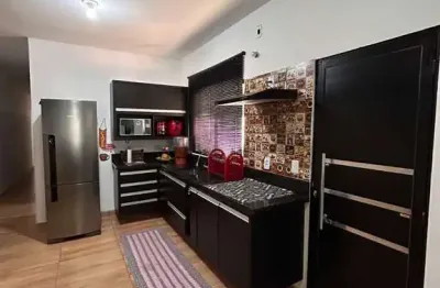 Casa com 2 quartos à venda na hollywood, 89, jardim califórnia, jacareí por r$ 360.000