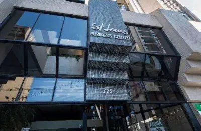 Sala comercial com 3 salas para alugar na Rua Emiliano Perneta, Centro, Curitiba