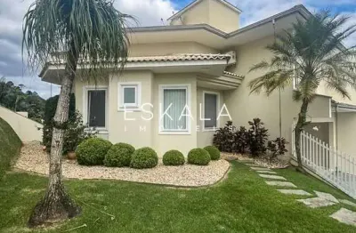 Casa alto padrão semi-mobiliada com 01 suíte + 02 quartos | amizade - jaraguá do sul