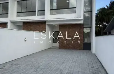 Sobrado geminado com 03 dormitórios, sendo 01 suíte - bairro chico de paulo, jaraguá do sul