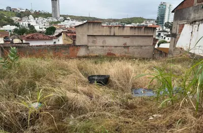 Terreno à venda no Centro, Governador Valadares 