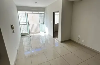 Apartamento com 3 quartos para alugar no Centro, Governador Valadares 