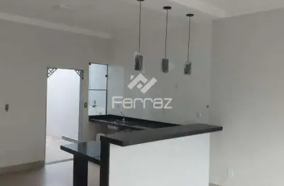 Casa geminada nova de 2 quartos (c/ habite-se) em ótima localização. 1 suíte.
