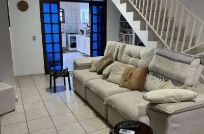 Sobrado no jardim palermo próximo da avenida luiz pequini. possui 3 dormitórios (suíte), quintal amplo, sala 2 ambientes.