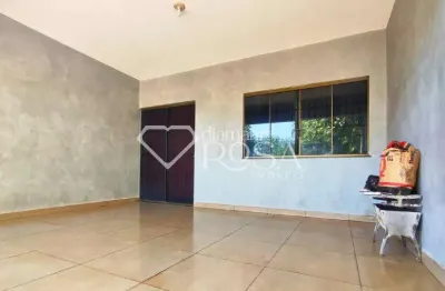Venda casa no jardim tropical, com ambientes espaçosos