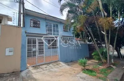 VENDA sobrado residencial na Zona II, com cômodos espaçosos
