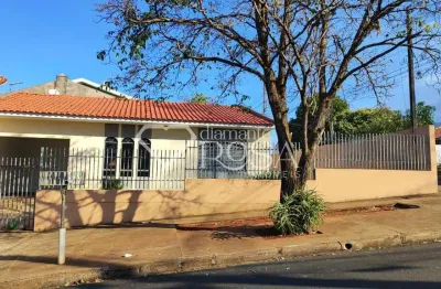 Casa com 2 quartos à venda na Rua Antônio José Perez Corrêa, Jardim Botânico, Maringá