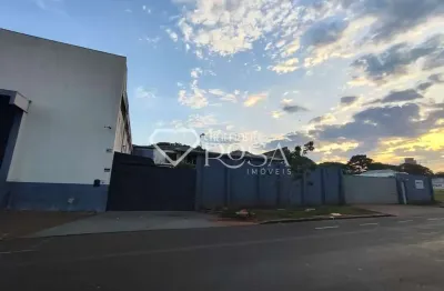 VENDA barracão comercial na Zona 05, com aproximadamente 1.450m