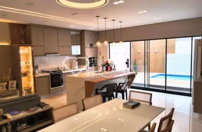 VENDA sobrado de alto padrão no Centro, com piscina aquecida