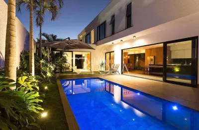 VENDA sobrado no Condomínio Portal das Águas, de alto padrão