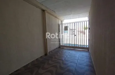 Casa para alugar, 3 quartos, bom jesus - uberlândia/mg - rotina imobiliária
