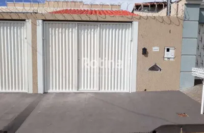 Casa para alugar, 3 quartos, santa rosa - uberlândia/mg - rotina imobiliária