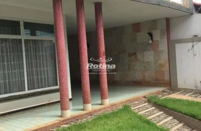 Casa comercial para alugar, 4 quartos, centro - uberlândia/mg - rotina imobiliária