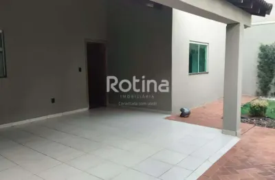 Casa para alugar, 3 quartos, santa mônica - uberlândia/mg - rotina imobiliária