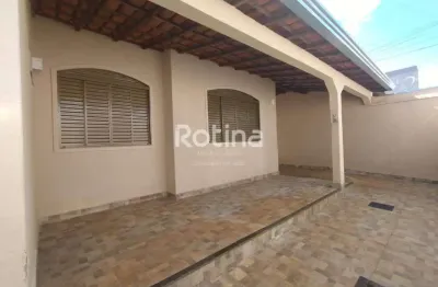 Casa para alugar, 3 quartos, cidade jardim - uberlândia/mg - rotina imobiliária