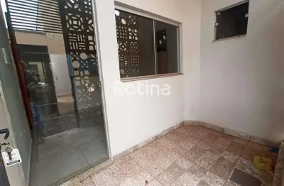 Casa para alugar, 3 quartos, martins - uberlândia/mg - rotina imobiliária
