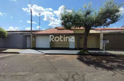Casa para alugar, 3 quartos, Cidade Jardim - Uberlândia/MG - Rotina Imobiliária