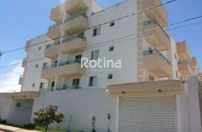 Apartamento para alugar, 3 quartos, Laranjeiras - Uberlândia/MG - Rotina Imobiliária