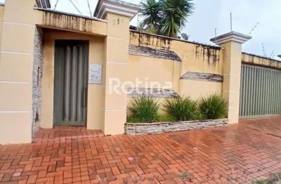 Casa para alugar, 4 quartos, Santa Mônica - Uberlândia/MG - Rotina Imobiliária