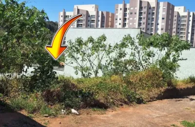 Terreno à venda na Avenida Marcelo Stefani, Jardim do Lago, Bragança Paulista
