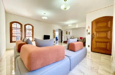 Excelente sobrado à venda na vila municipal!  (próximo ao colégio iest)