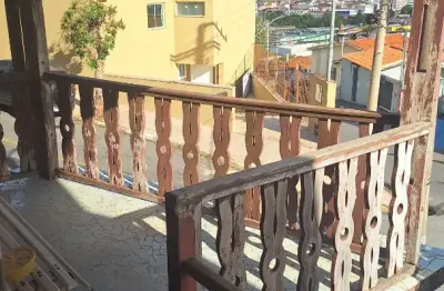 Casa à venda na Vila Mota, próxima ao Centro, comércios e serviços!