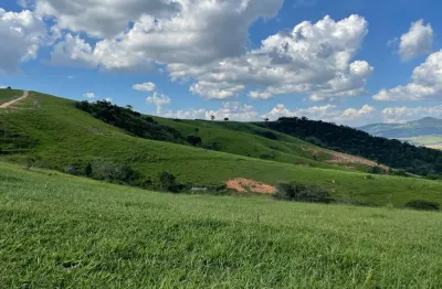 Fazenda com 58 alqueires (1.403.000 m2), na cidade de socorro/sp.