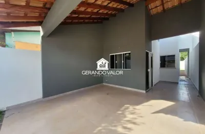 1 suíte, 1 quarto,  varanda e 2 banheiros amplo quintal
