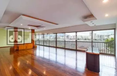 Av pasteur - 4 quartos( suíte) - 2 vagas escrituradas - alto padrão 