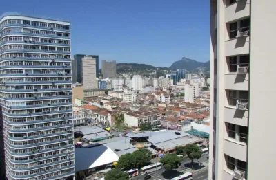 Centro - junto metrô - ótima sala comercial - pronta para uso - banheiro reformado - 29m² - desocupada - excelente prédio - 4 elevadores moderníssimos -  doc. Ok - entrega imediata.