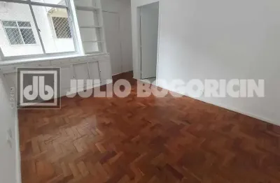 Apartamento com 2 quartos à venda na rua otaviano hudson, copacabana, rio de janeiro, 65 m2 por r$ 890.000