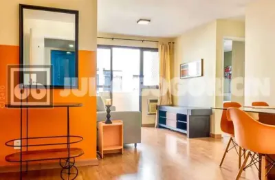 Rua belisario távora, 2 quartos sendo 1 suíte, varanda, todo montado, 1 vaga na escritura, prédio com infraestrutura , oportunidade!!!