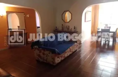 Flamengo - rua marques de abrantes - colado ao metrô flamengo - 3 quartos - dep