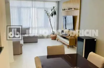 Maravilhoso apartamento, 3 quartos com dependências completas,  vaga na escritura, rua tranquila, próximo a 28 de setembro, oportunidade!!