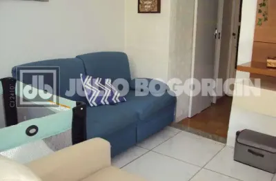 Apartamento tipo casa - térreo - 2 quartos -  vila residencial -  vaga -  tijuca