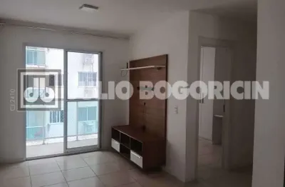 Excelente condomínio, sala, 2 quartos, varanda, infraestrutura e vaga,