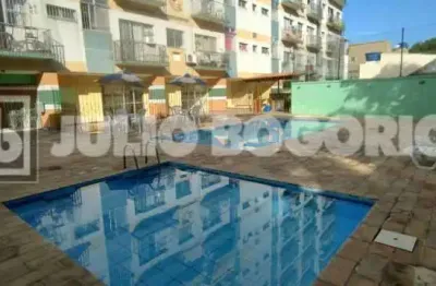 Linda cobertura, reformada, 3 quartos (2 suítes), terraço gourmet com churrasqueira, 2 vagas de garagem. Prédio com ótima infraestrutura de lazer. Nada a fazer!!